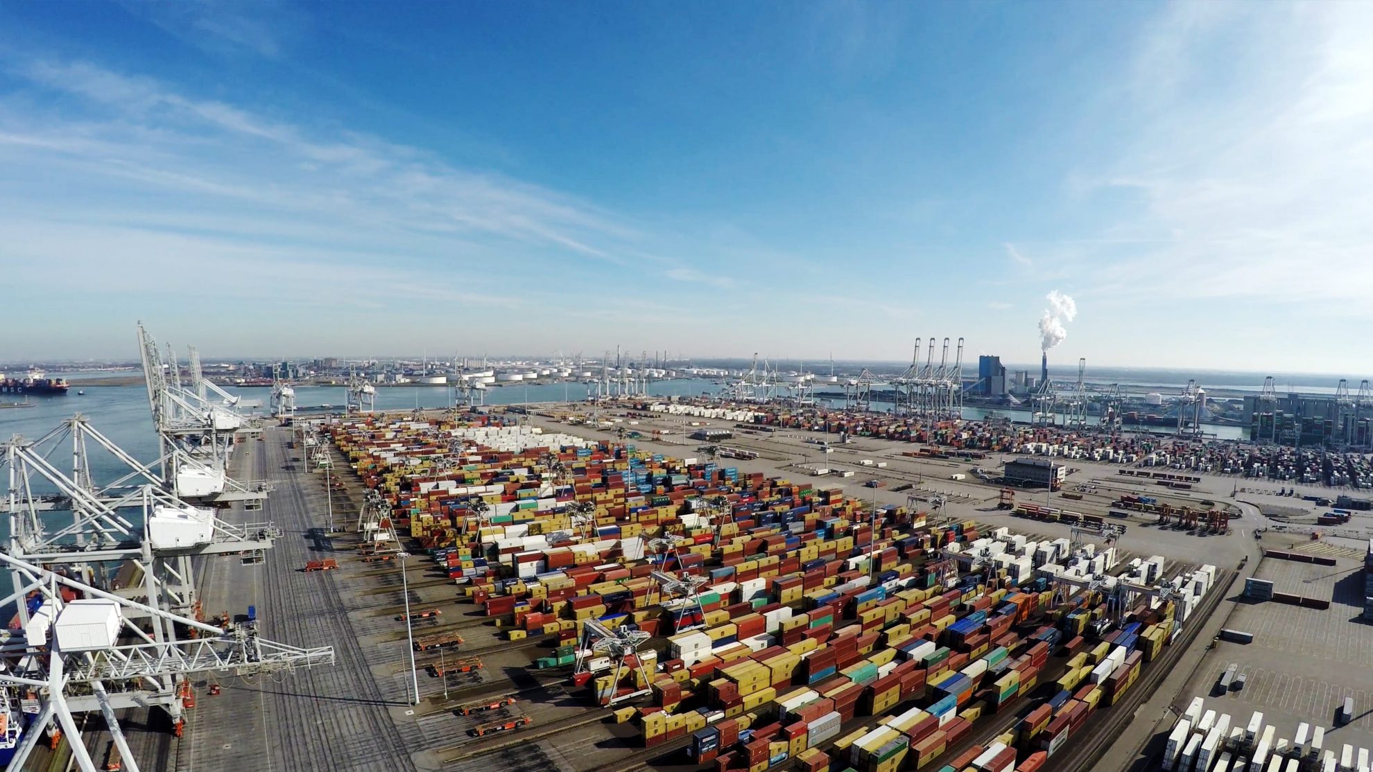Container exchange by rail - PortShuttle Rotterdam